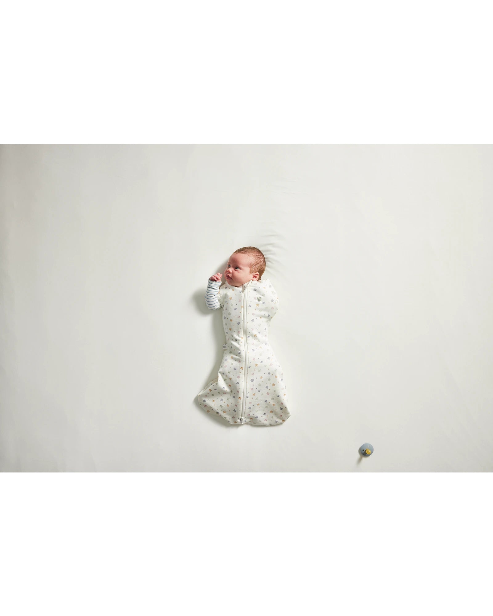 Grow Kindly 1.0 TOG Swaddle Sleeping Bag - Rainbow Dreaming