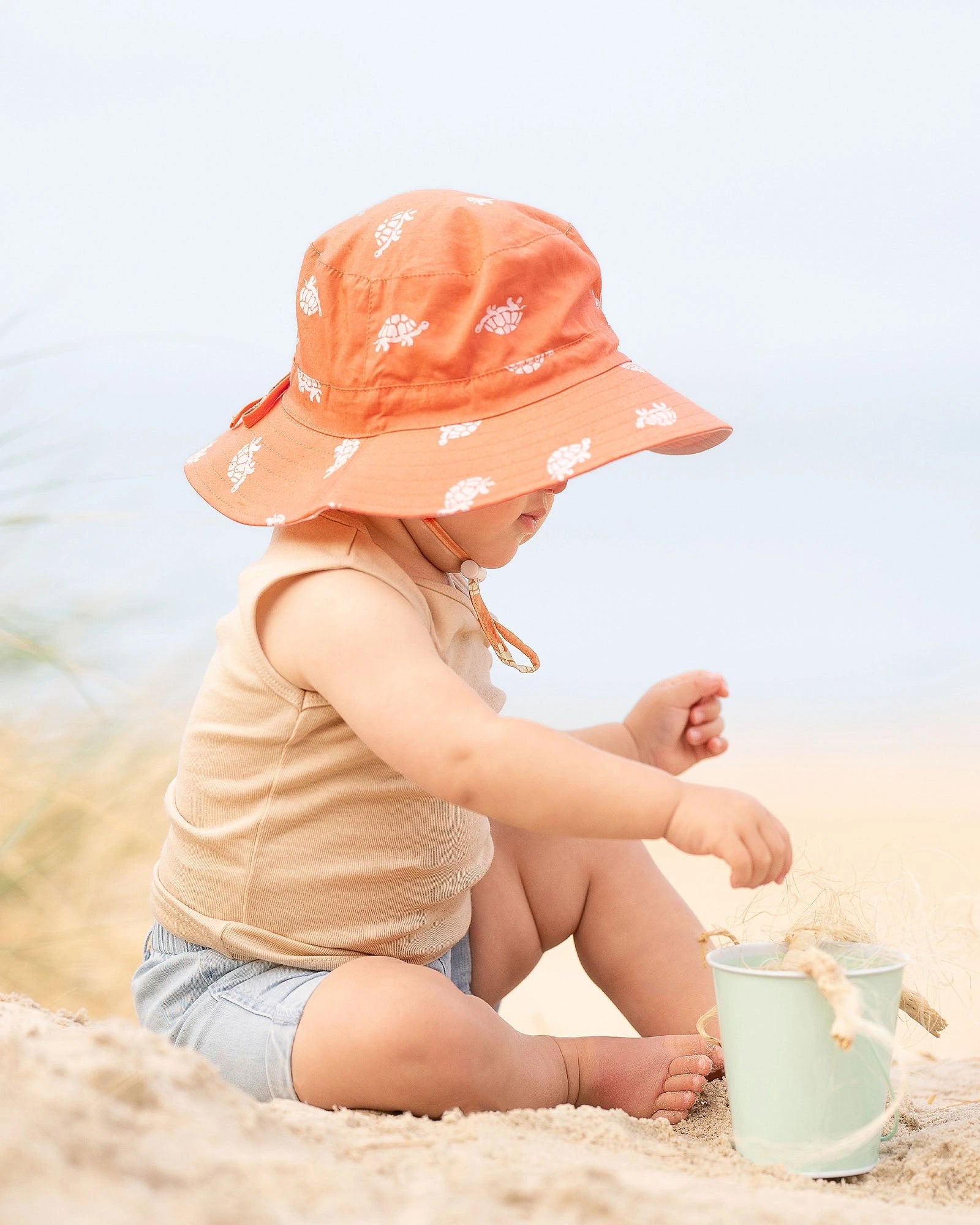 Toshi Sunhat Dreaming Turtle