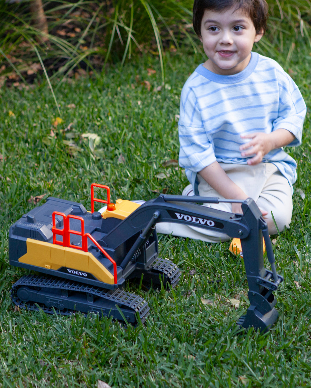 Volvo Mega Excavator RC