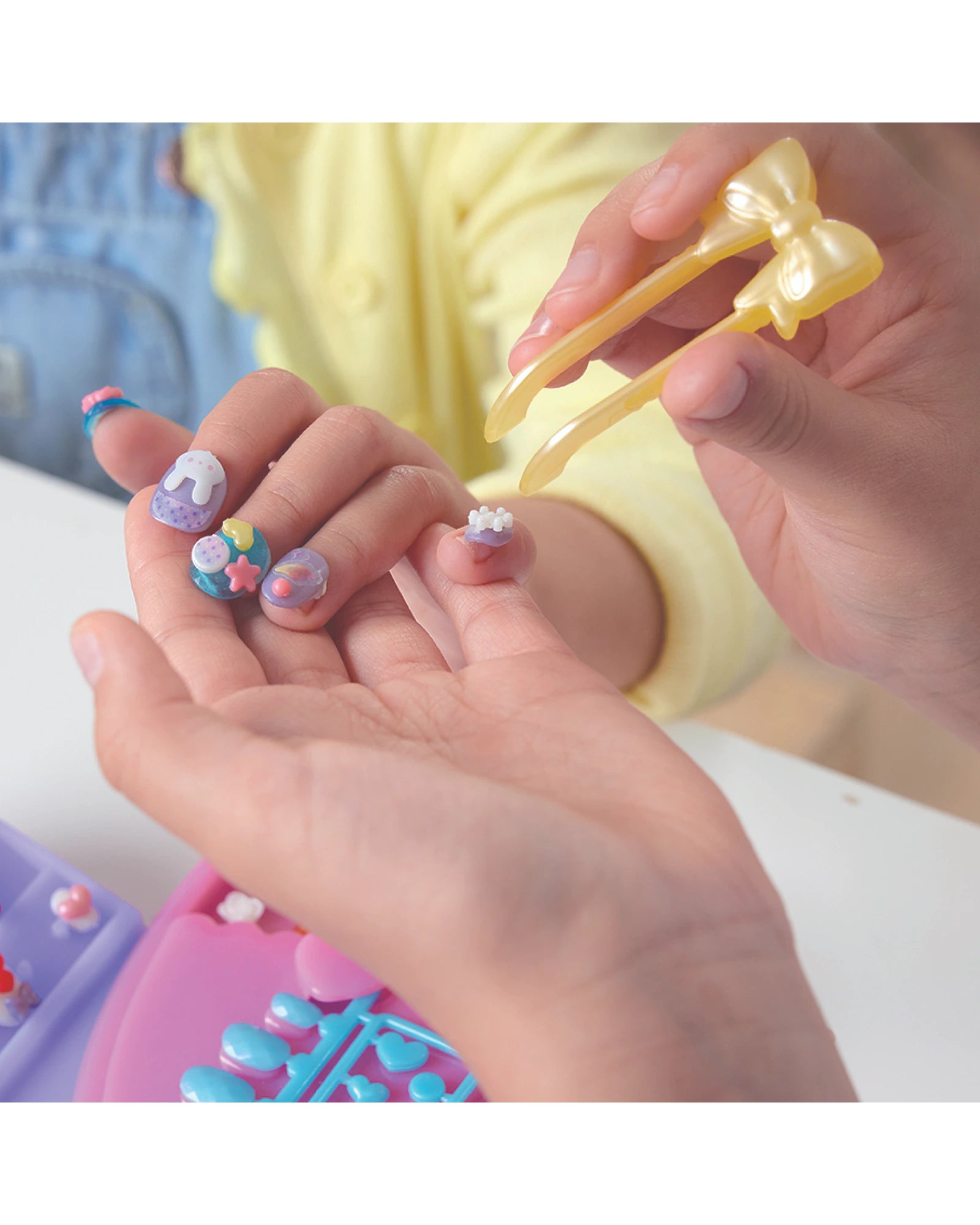 Aquabeads - Design 'n' Display Nail Studio