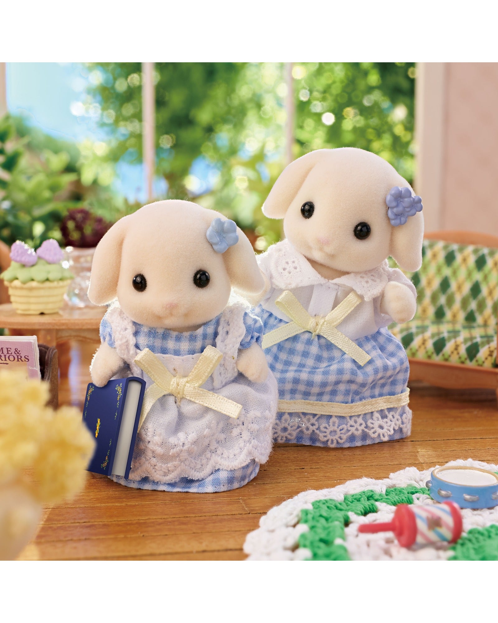 Sylvanian Families Flora Rabbit Family