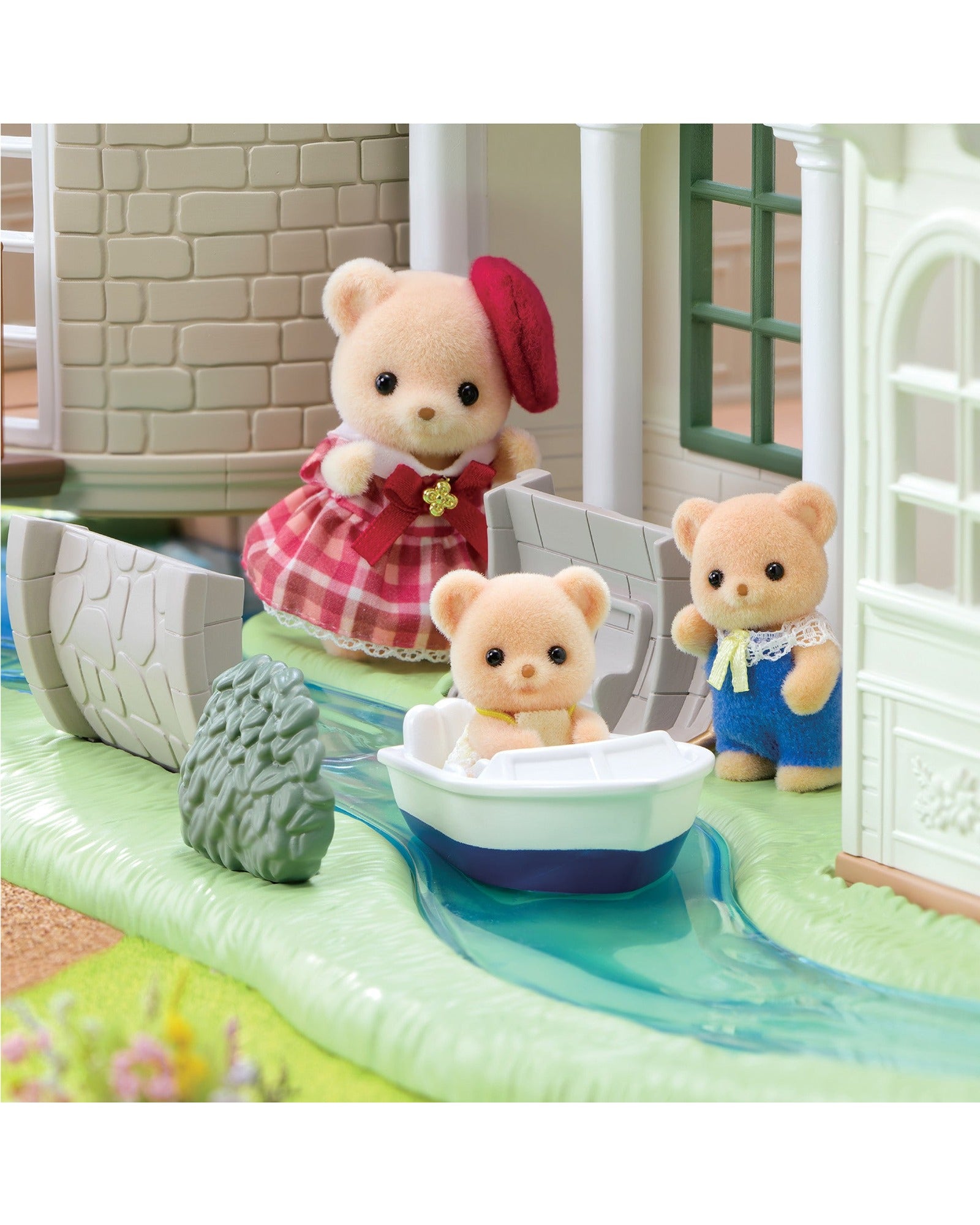 Sylvanian Families - Red Roof Riverside Manor