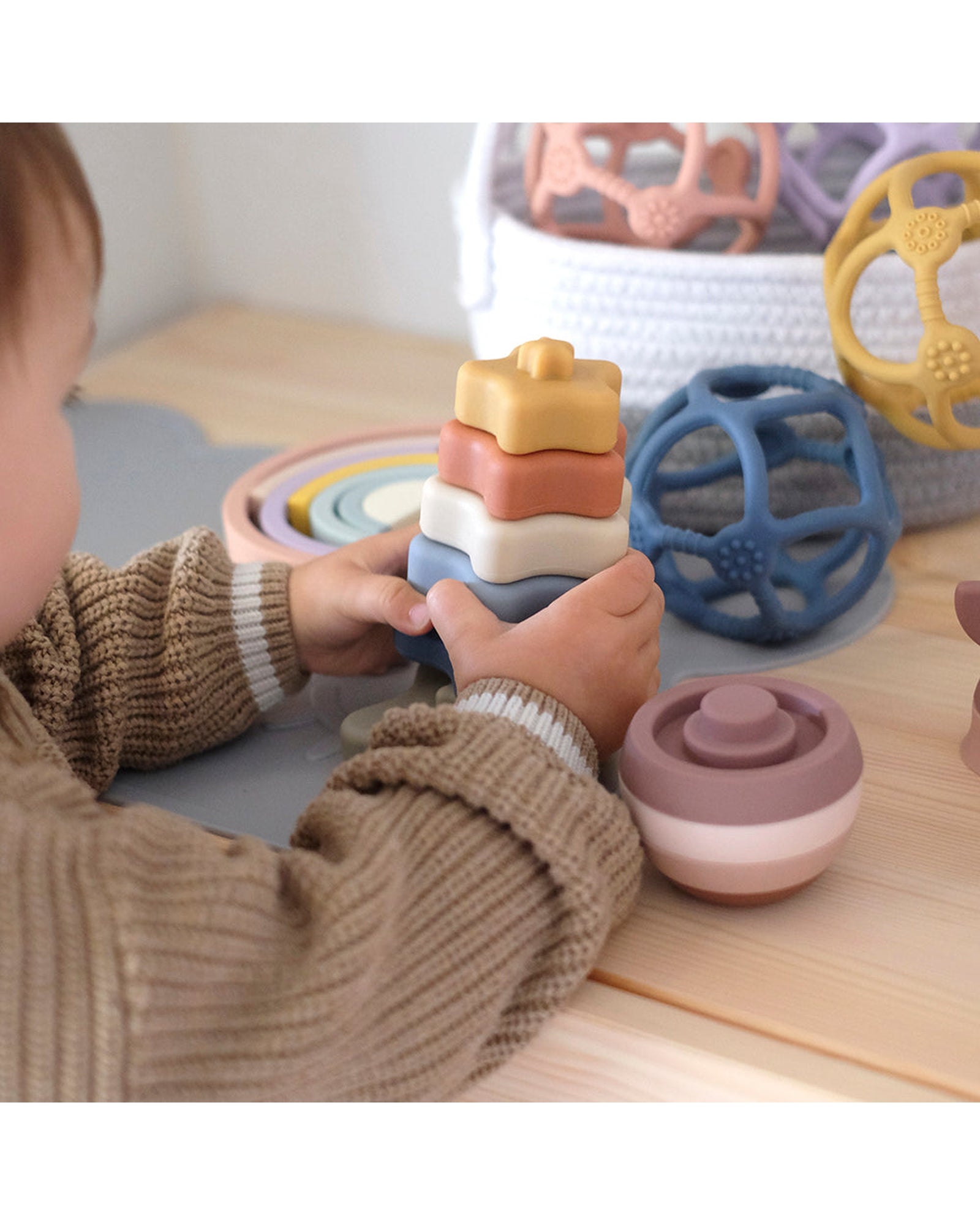 Silicone Star Stacking Tower