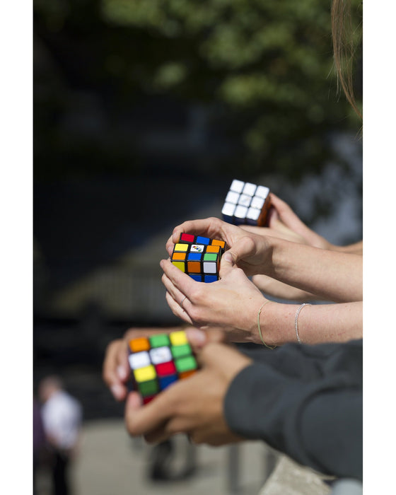 Rubiks 3X3 Cube V2