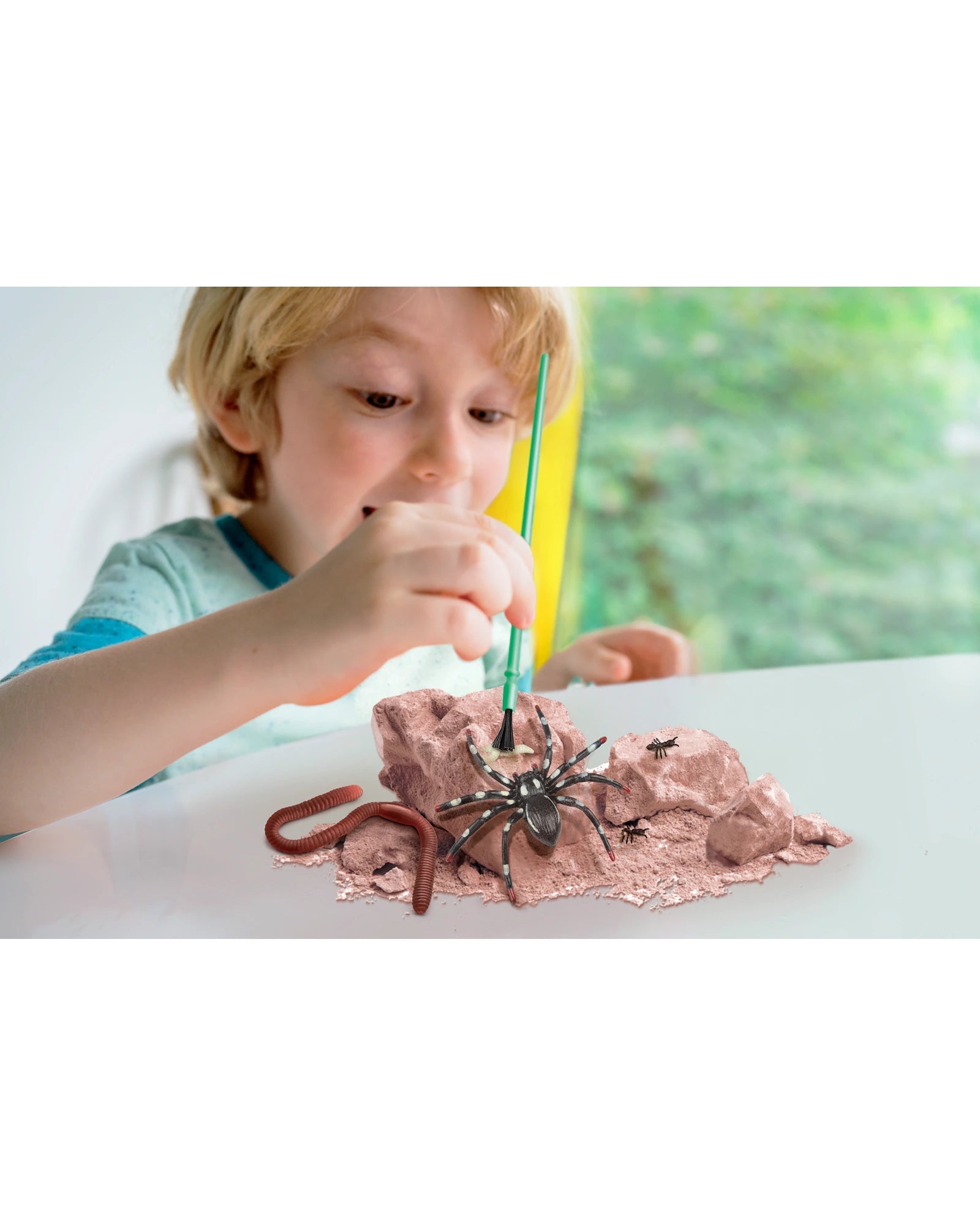 4M Kidz Labs Creepy Crawly Digging Kit